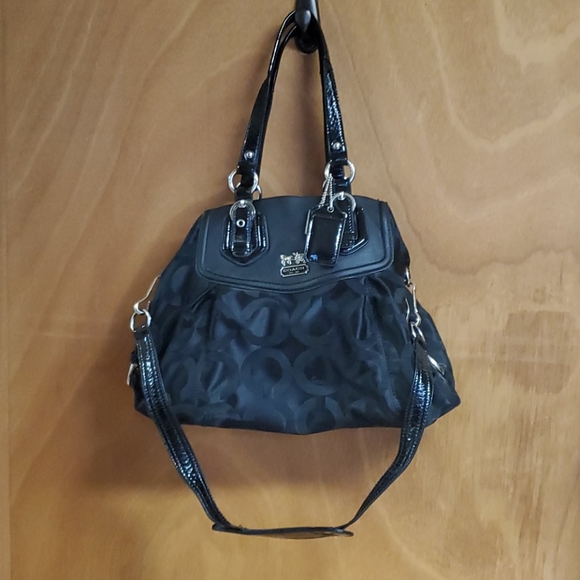 Black Coach purse. - Picture 1 of 4